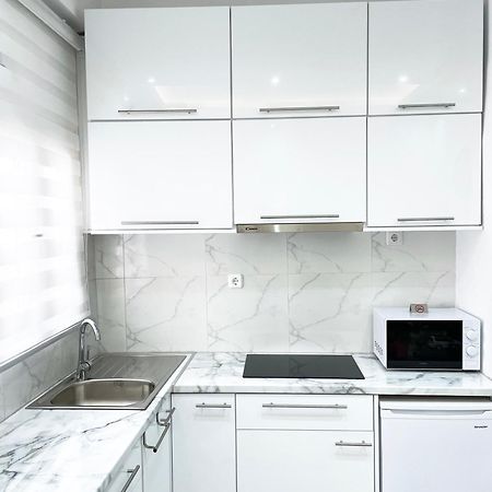 Apartment In The Center Of Athena Bagian luar foto