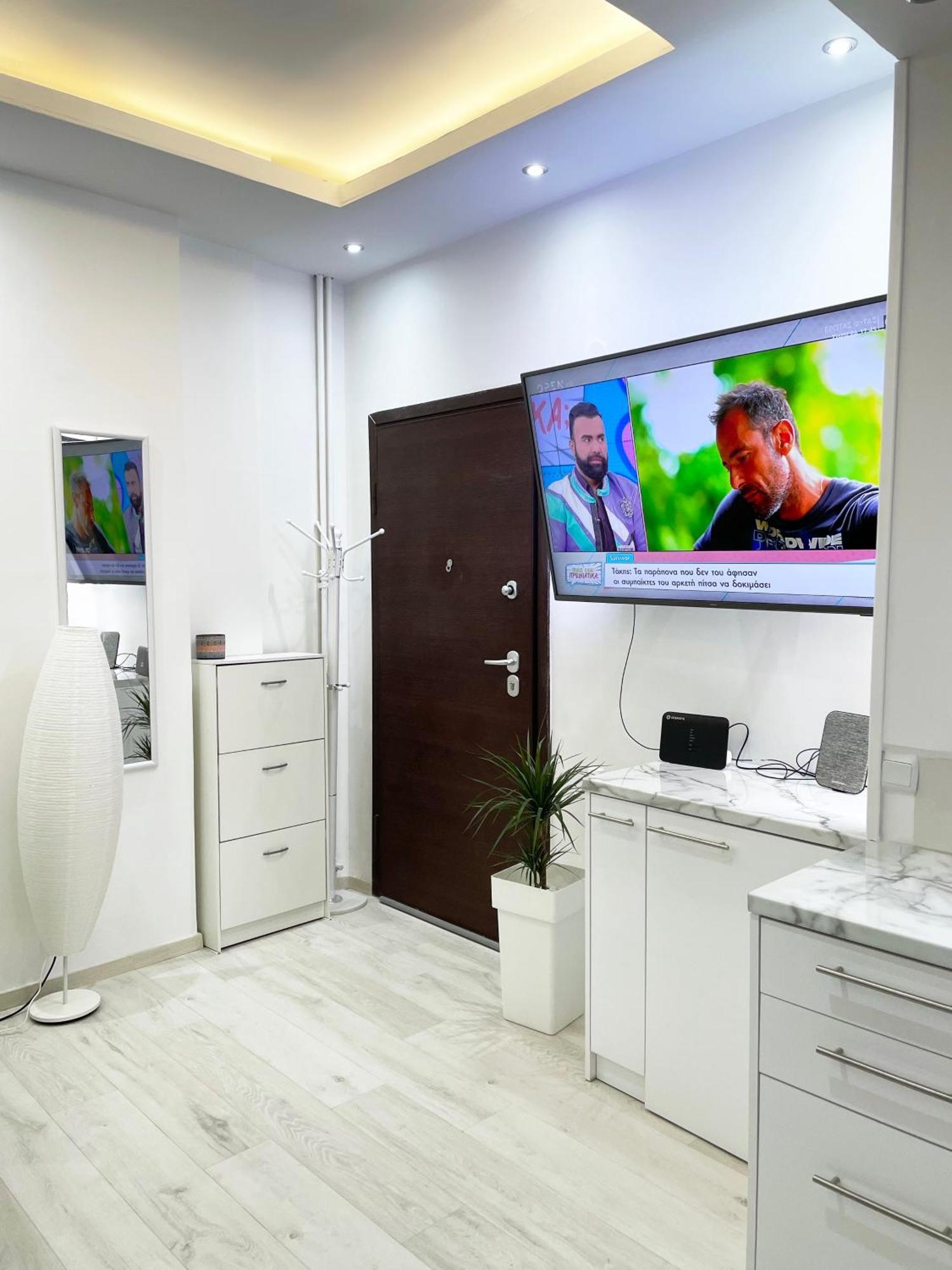 Apartment In The Center Of Athena Bagian luar foto